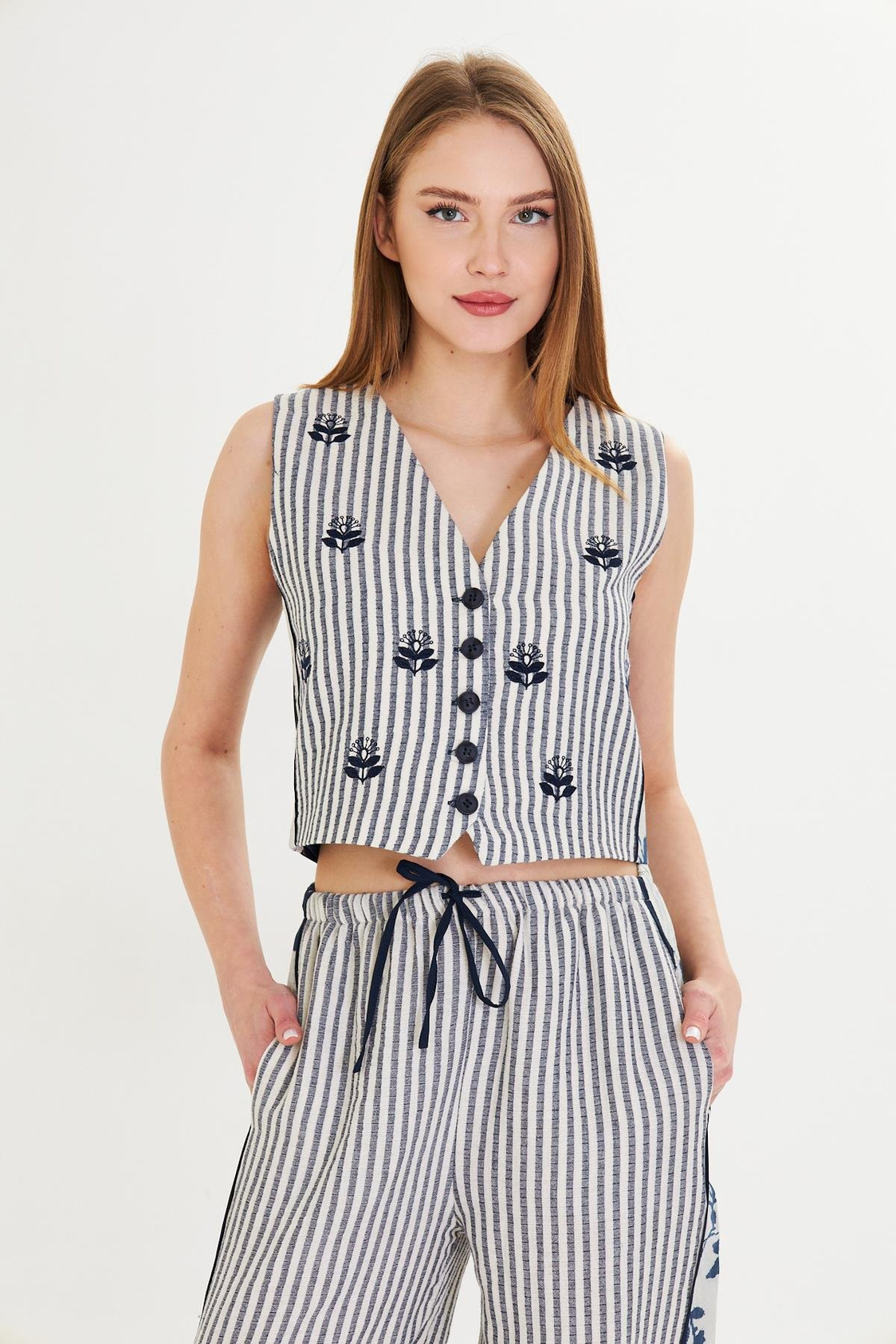 Nakışlı Poliviskon Yelek