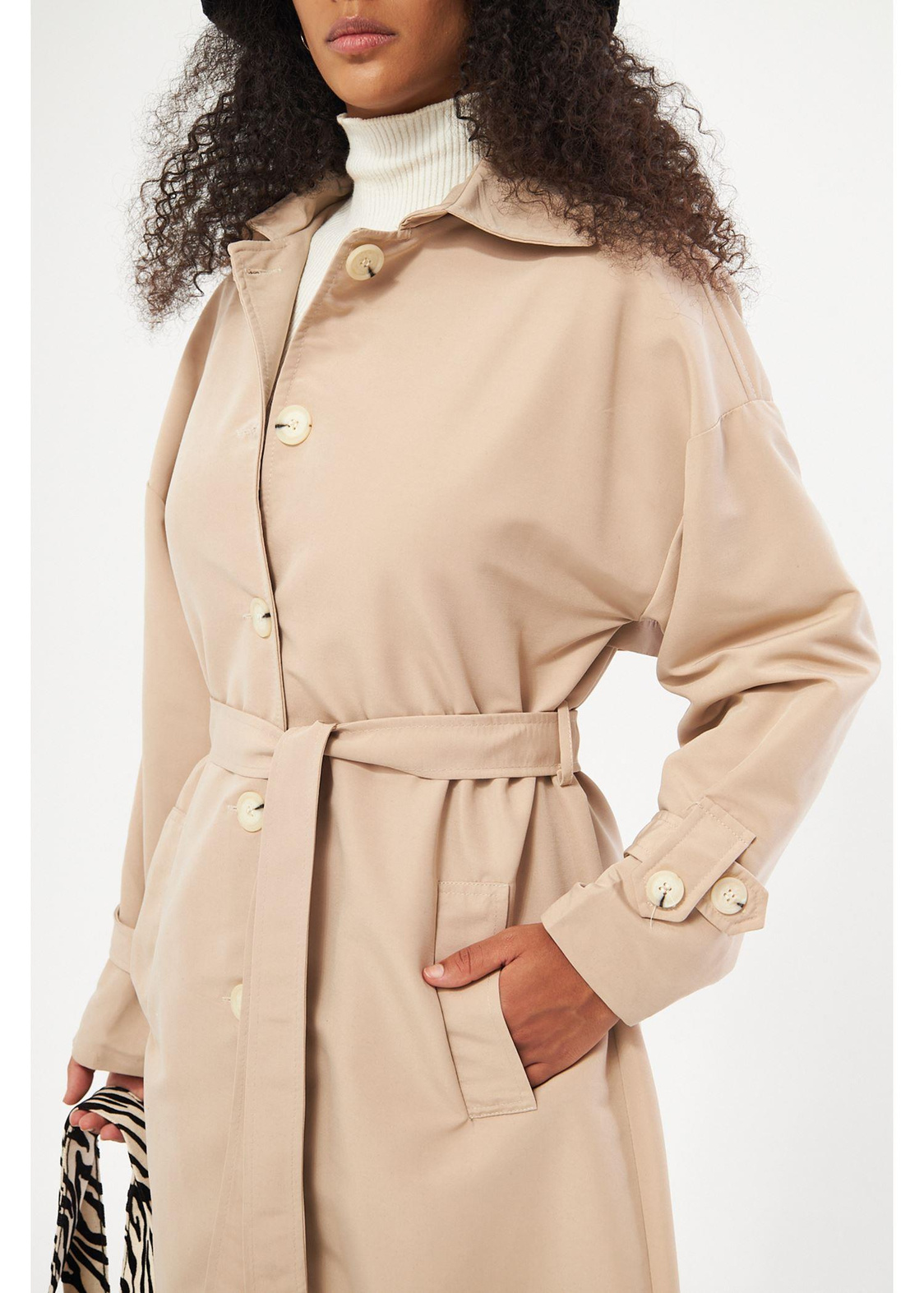 Önü Düğmeli Trençkot