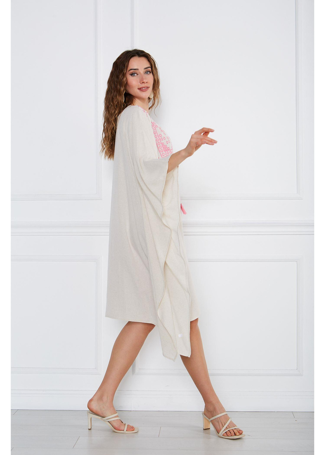 Önü Nakışlı Keten Kimono-Pembe