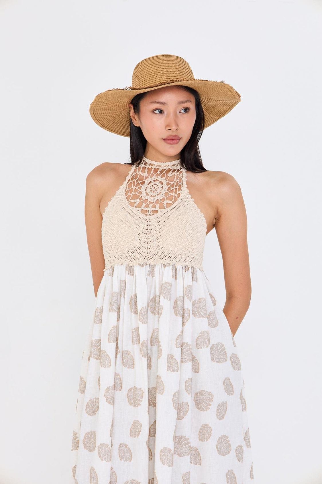 Örgü Detaylı Keten Görünümlü Sırt Dekolteli Elbise