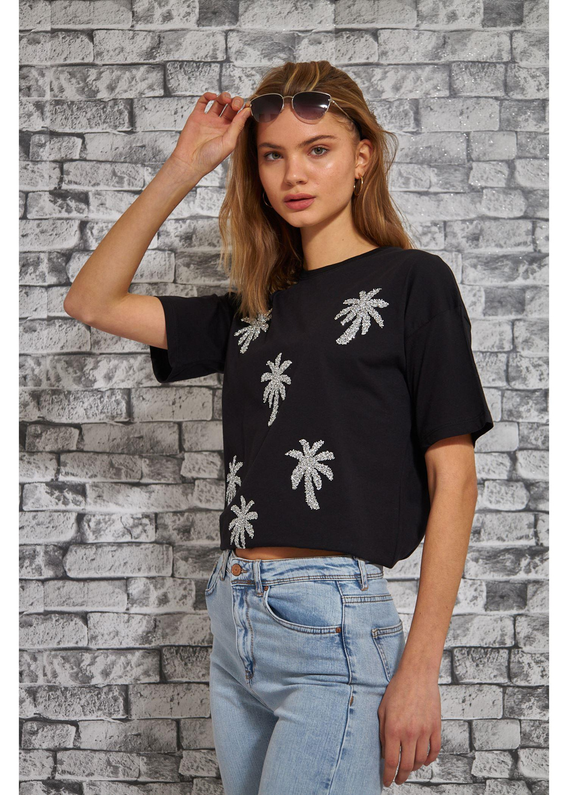 Palmiye Nakış Baskılı Süprem T-shirt-Siyah