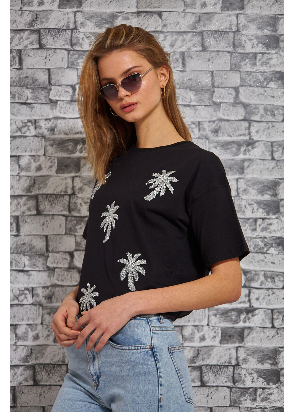 Palmiye Nakış Baskılı Süprem T-shirt-Siyah