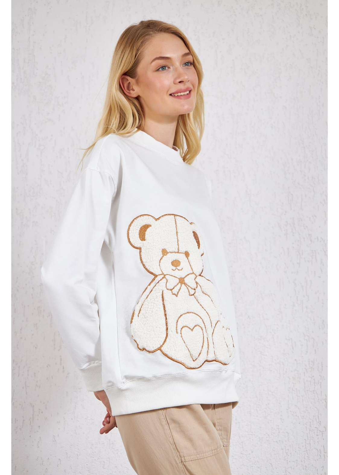 Peluş Ayıcıklı Sweat-Beyaz