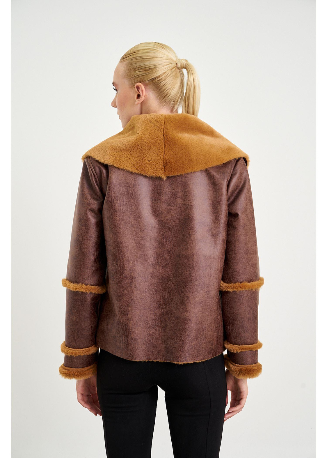 Peluşlu Kısa Deri Mont-Camel
