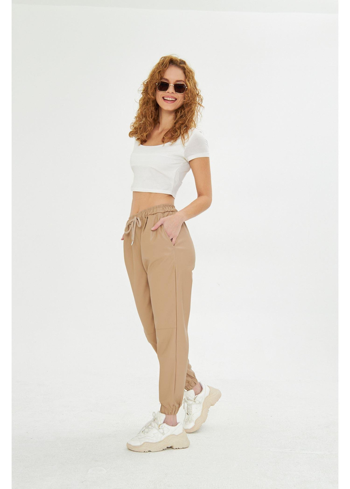 Pileli Lastikli Deri Pantolon