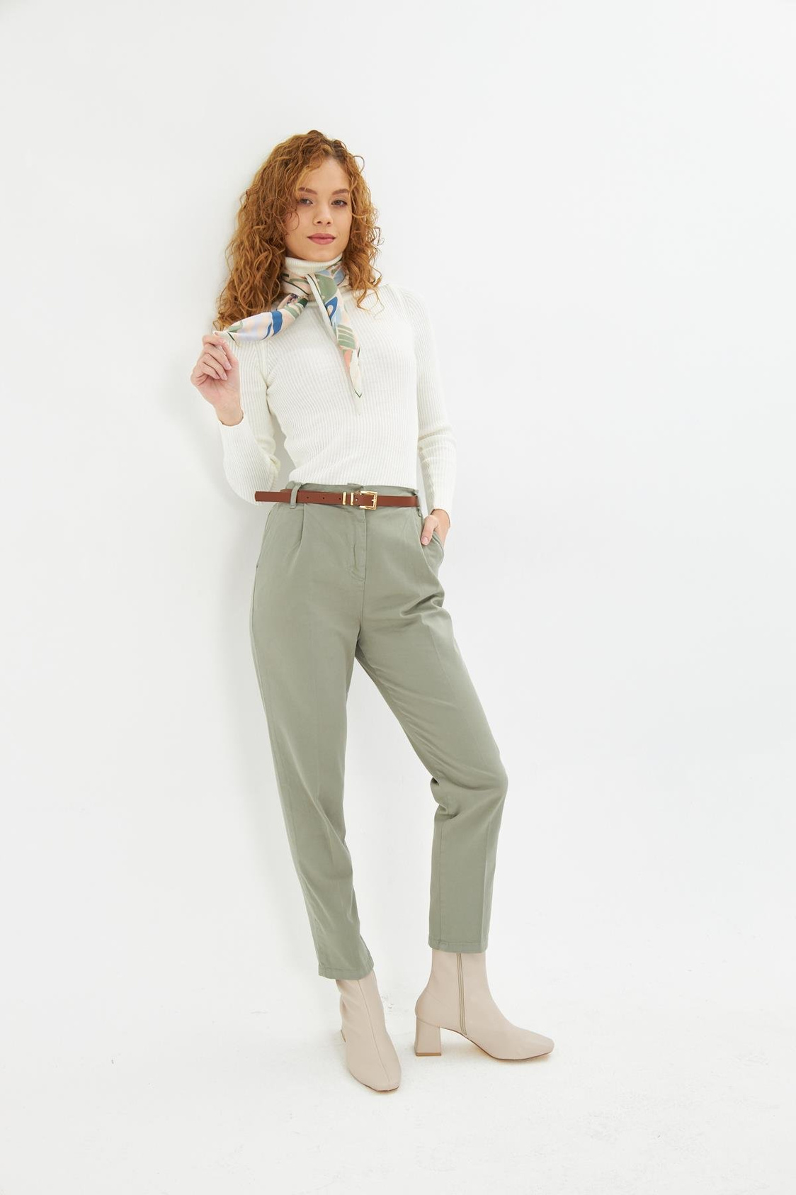 Pilili Kemerli Chino Pantolon