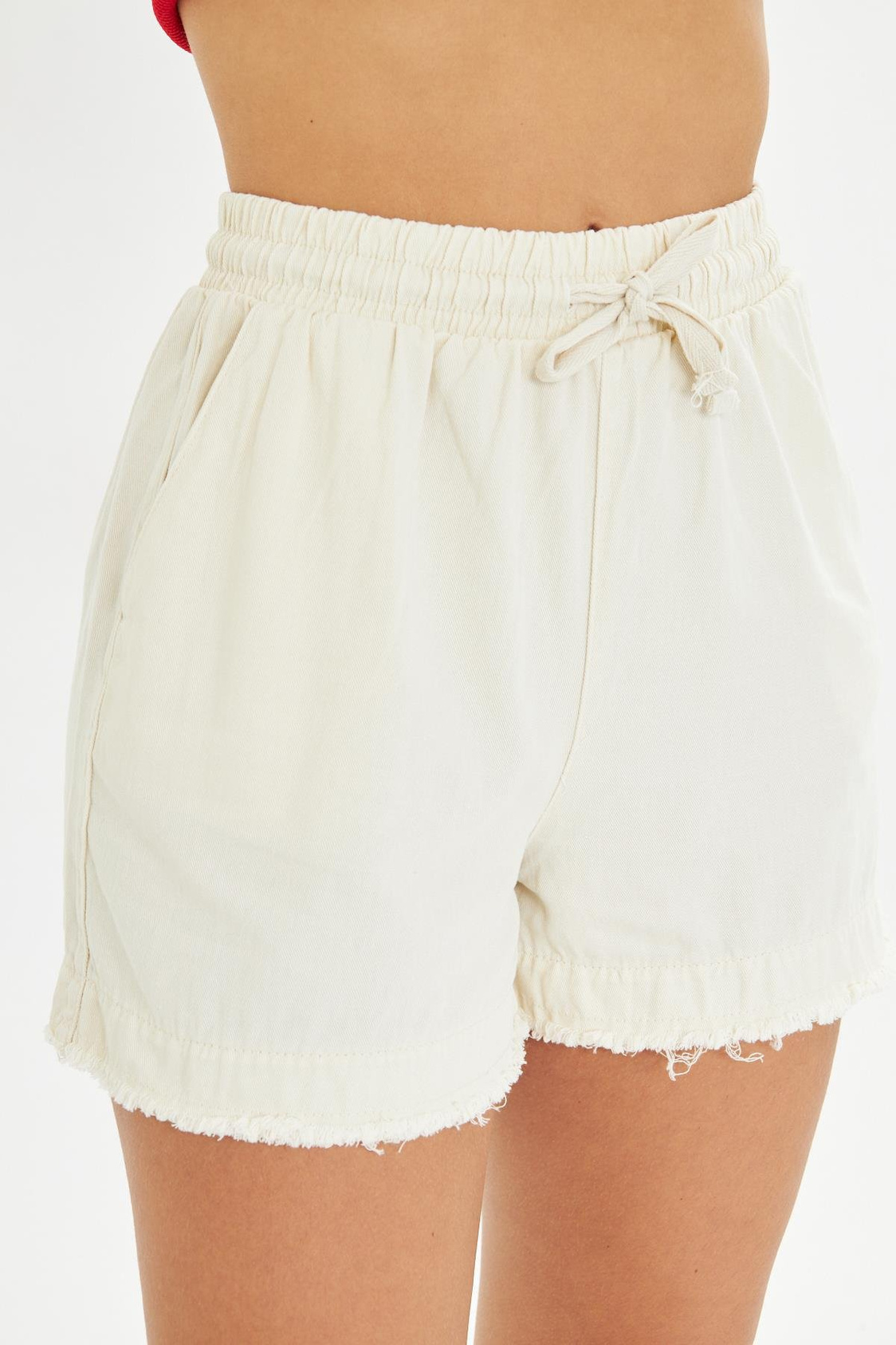 Püsküllü Gabardin Şort