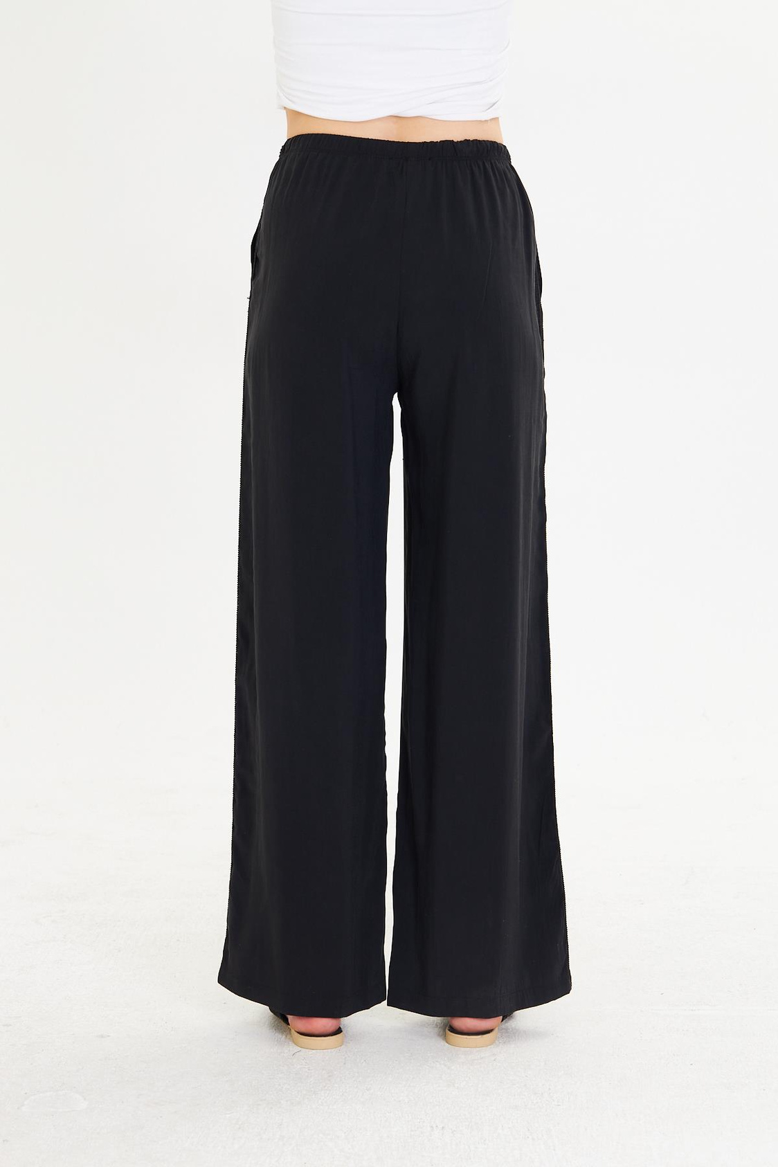 Şerit Detaylı Modal Pantolon