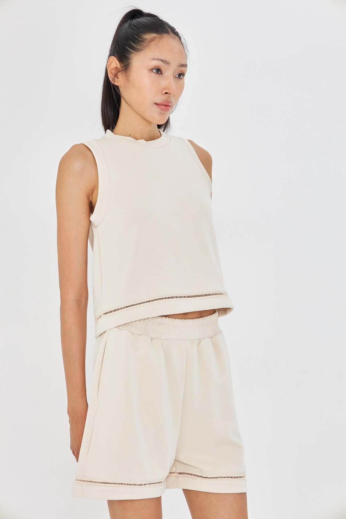 Şerit Detaylı Sıfır Kol Modal T-Shirt