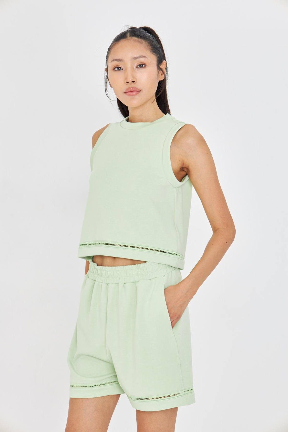 Şerit Detaylı Sıfır Kol Modal T-Shirt