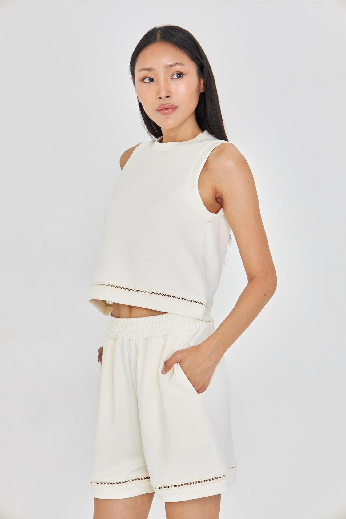 Şerit Detaylı Sıfır Kol Modal T-Shirt