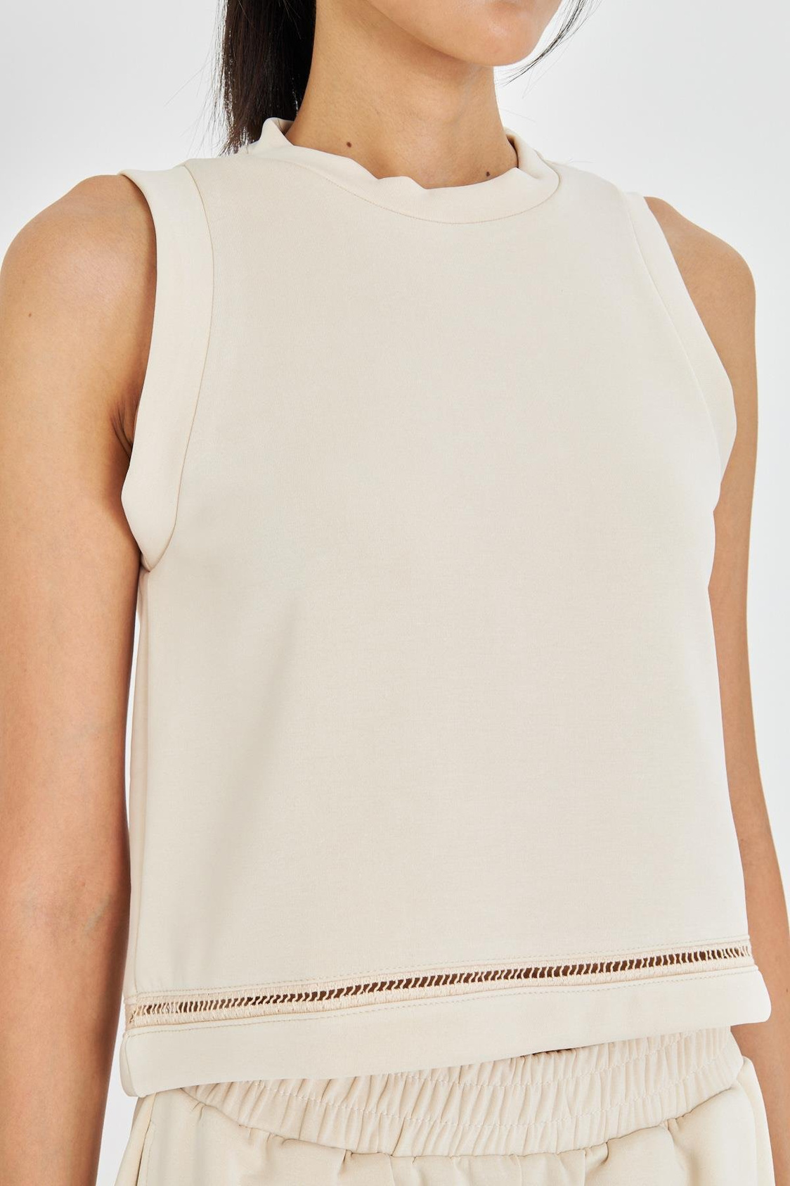 Şerit Detaylı Sıfır Kol Modal T-Shirt