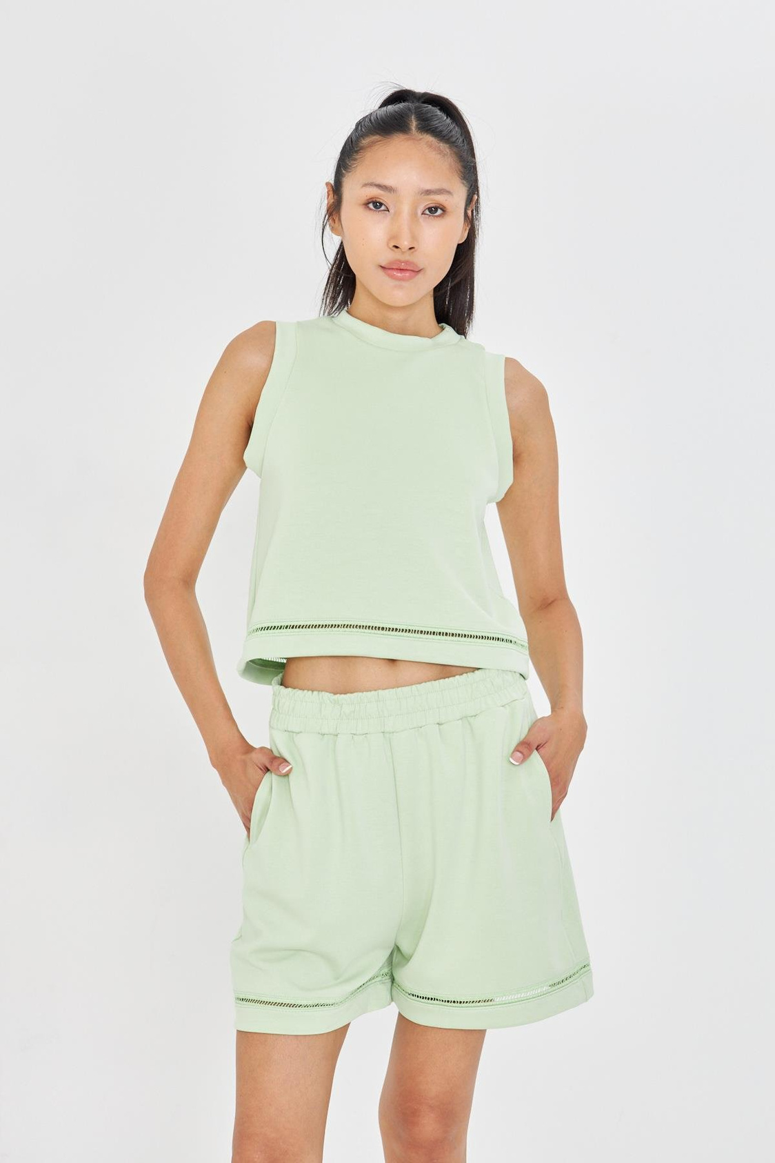 Şerit Detaylı Sıfır Kol Modal T-Shirt