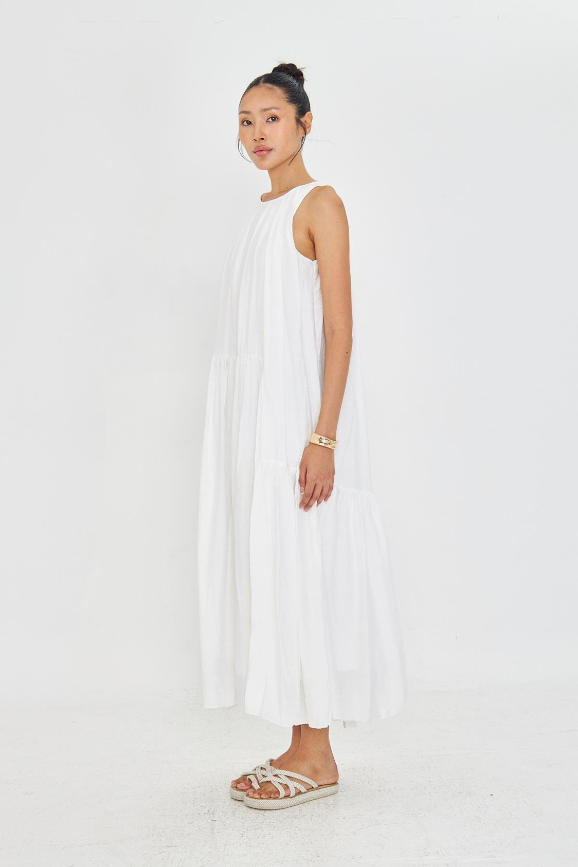 Sıfır Kol Fırfırlı Uzun Elbise