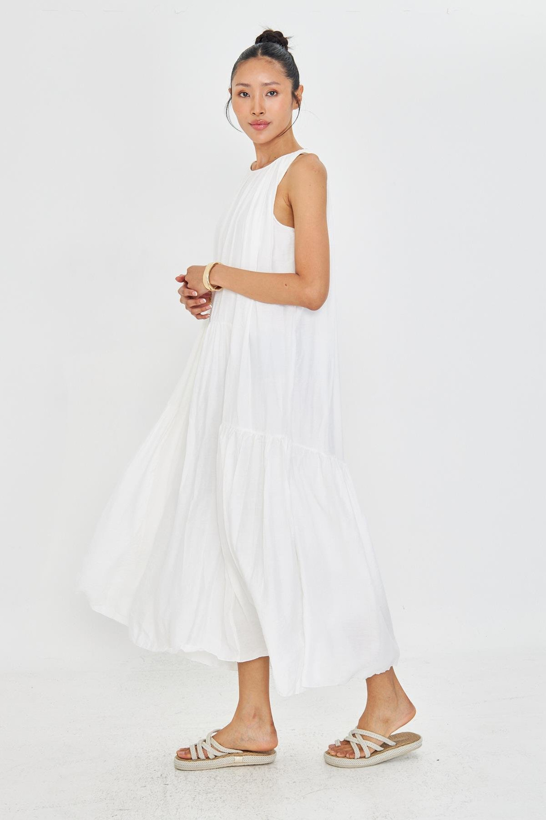 Sıfır Kol Fırfırlı Uzun Elbise