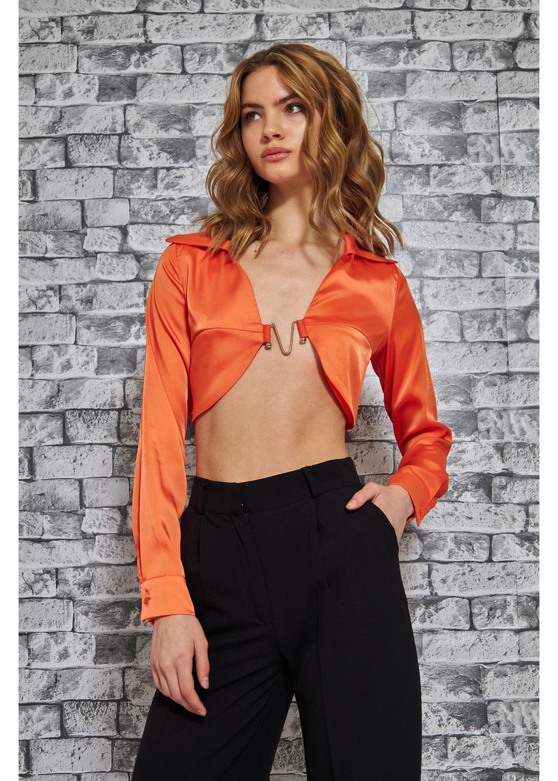 Sırtı Açık Dekolteli Crop Bluz-Turuncu