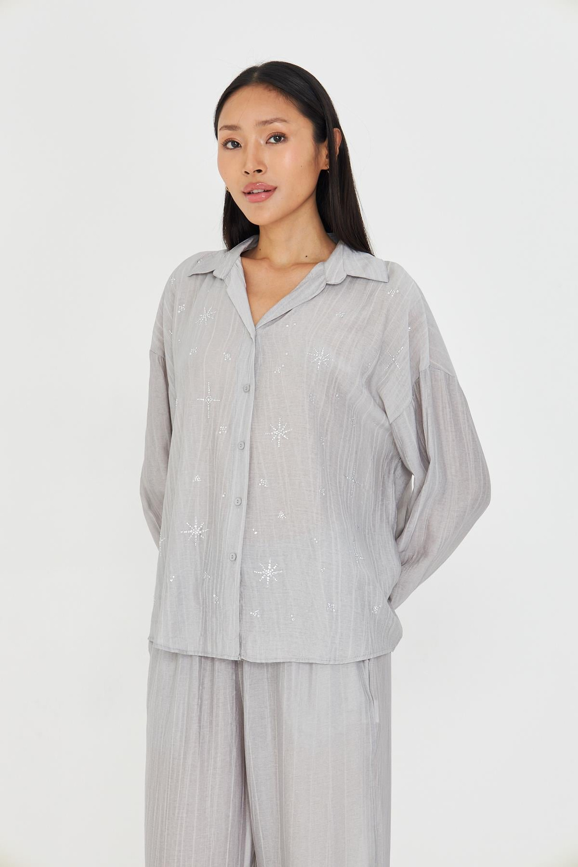 Taşlı Detaylı Çizgi Desen Rayon Gömlek