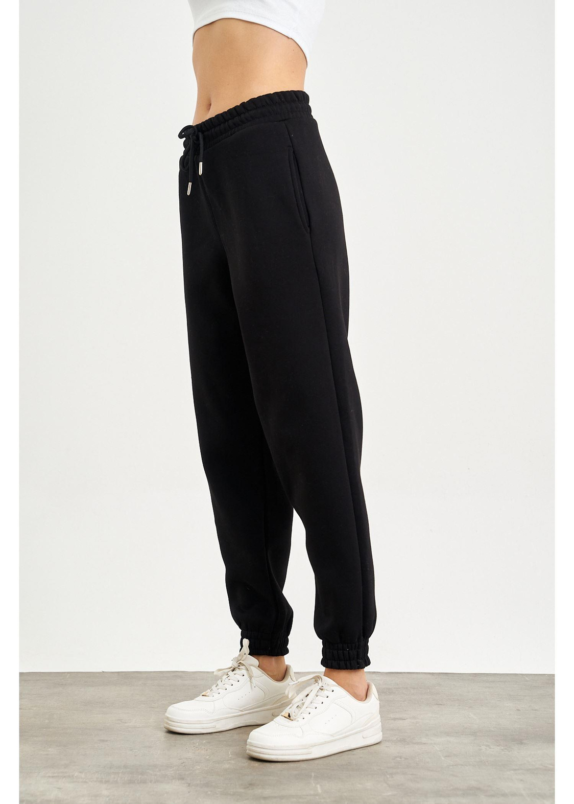 Üç İplik Jogger Pantolon-Siyah