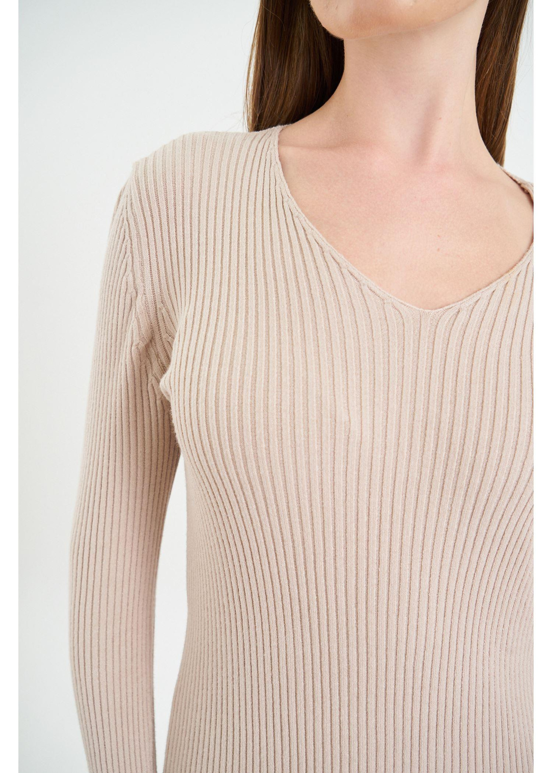 V Yaka Triko Elbise-Bej