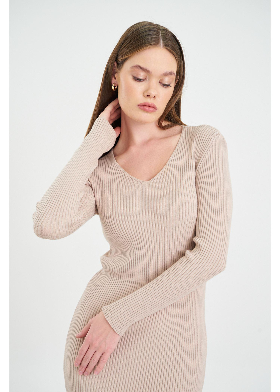 V Yaka Triko Elbise-Bej