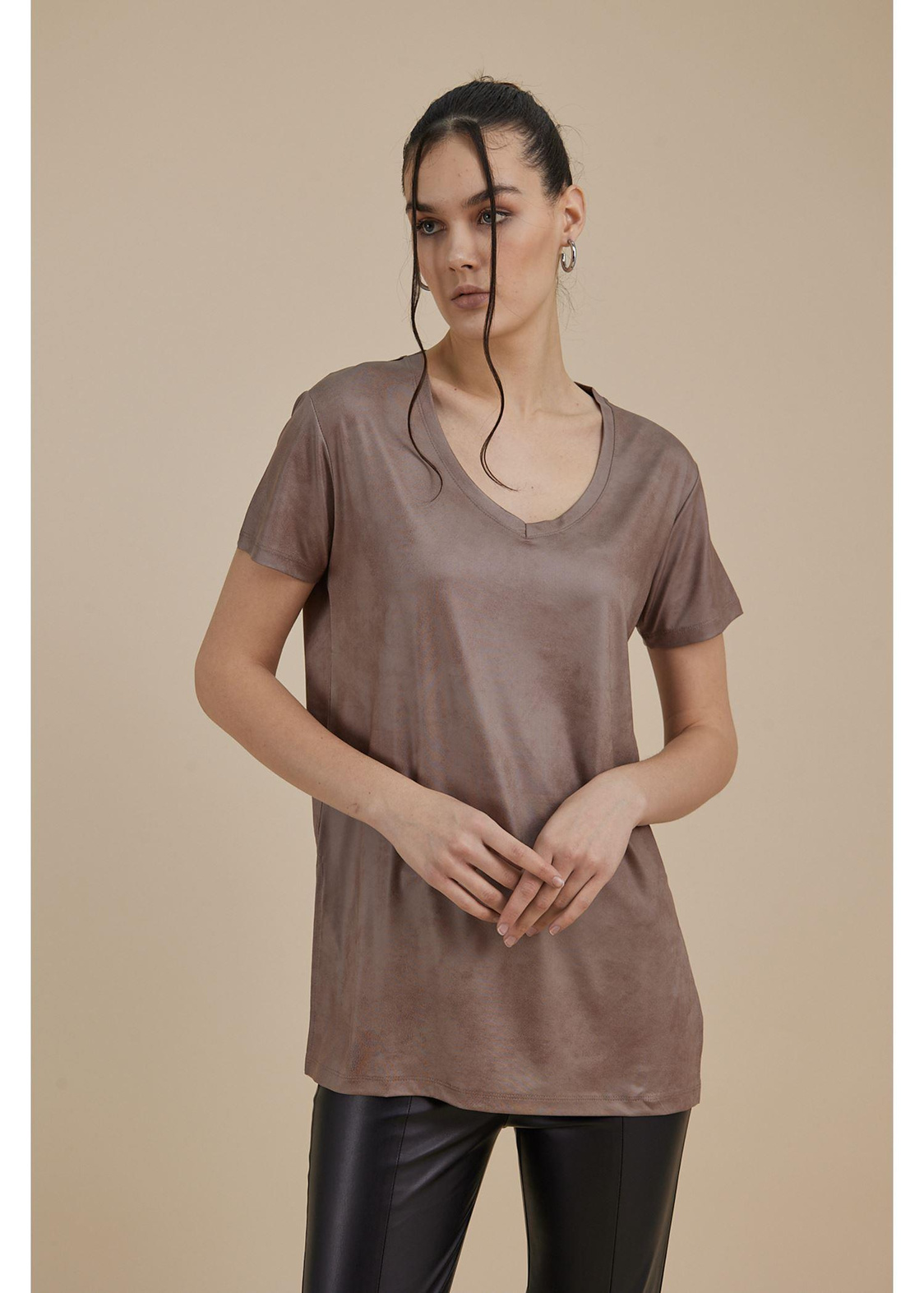 V Yaka Yırtmaçlı Kısa Kol Tshirt-Vizon