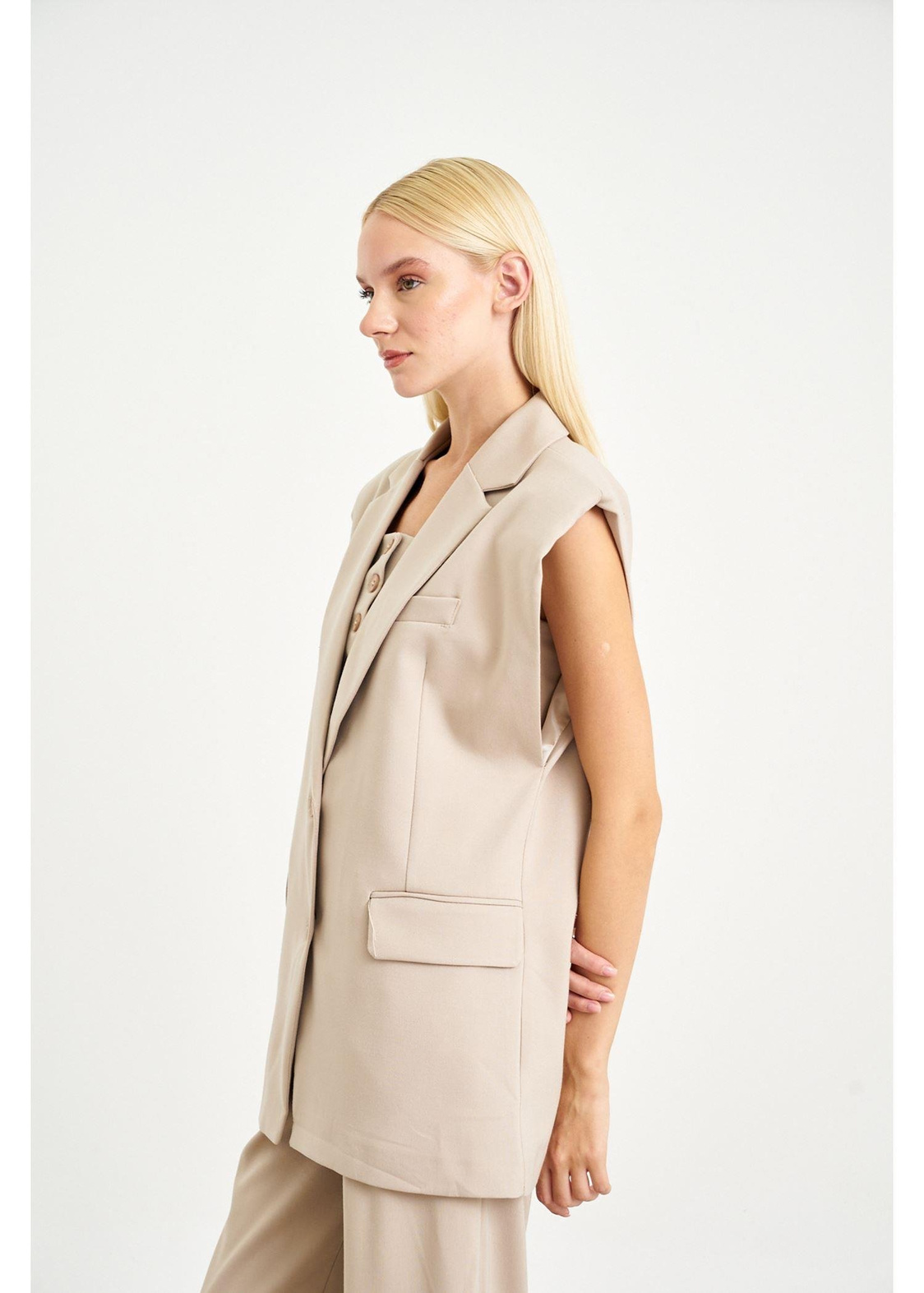 Vatkalı Cep Kapaklı Uzun Yelek-Vizon