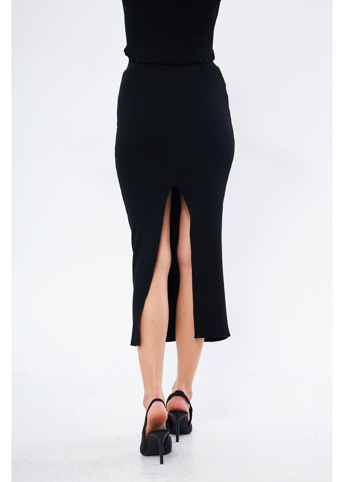 Yırtmaçlı Uzun Örgü Etek