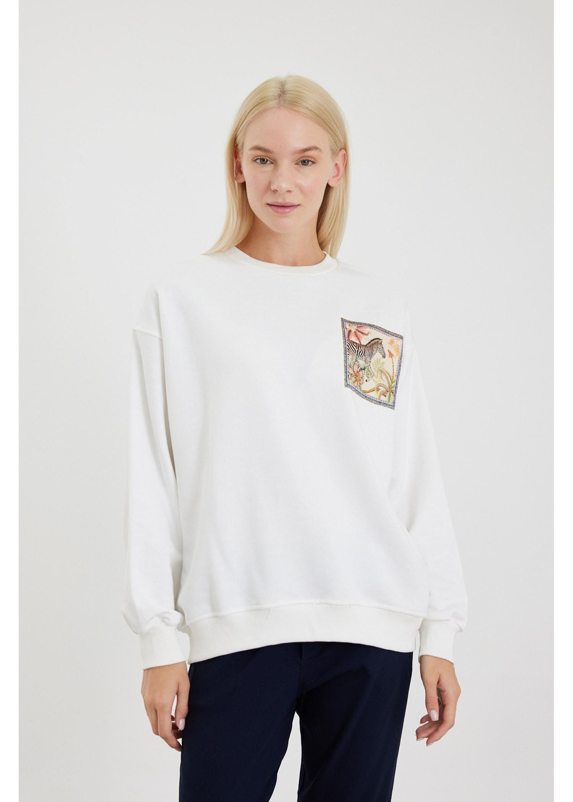 Zebra Baskılı Sweatshirt-Ekru