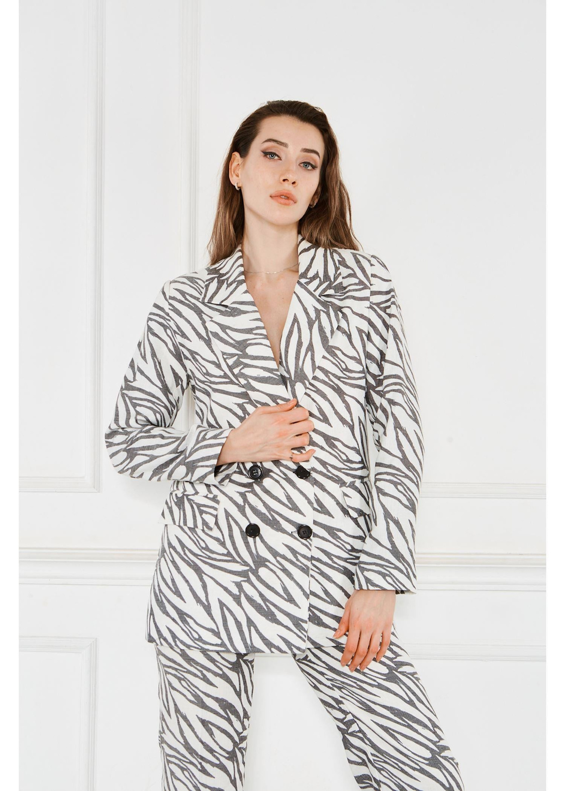 Zebra Desenli Keten Ceket-Siyah
