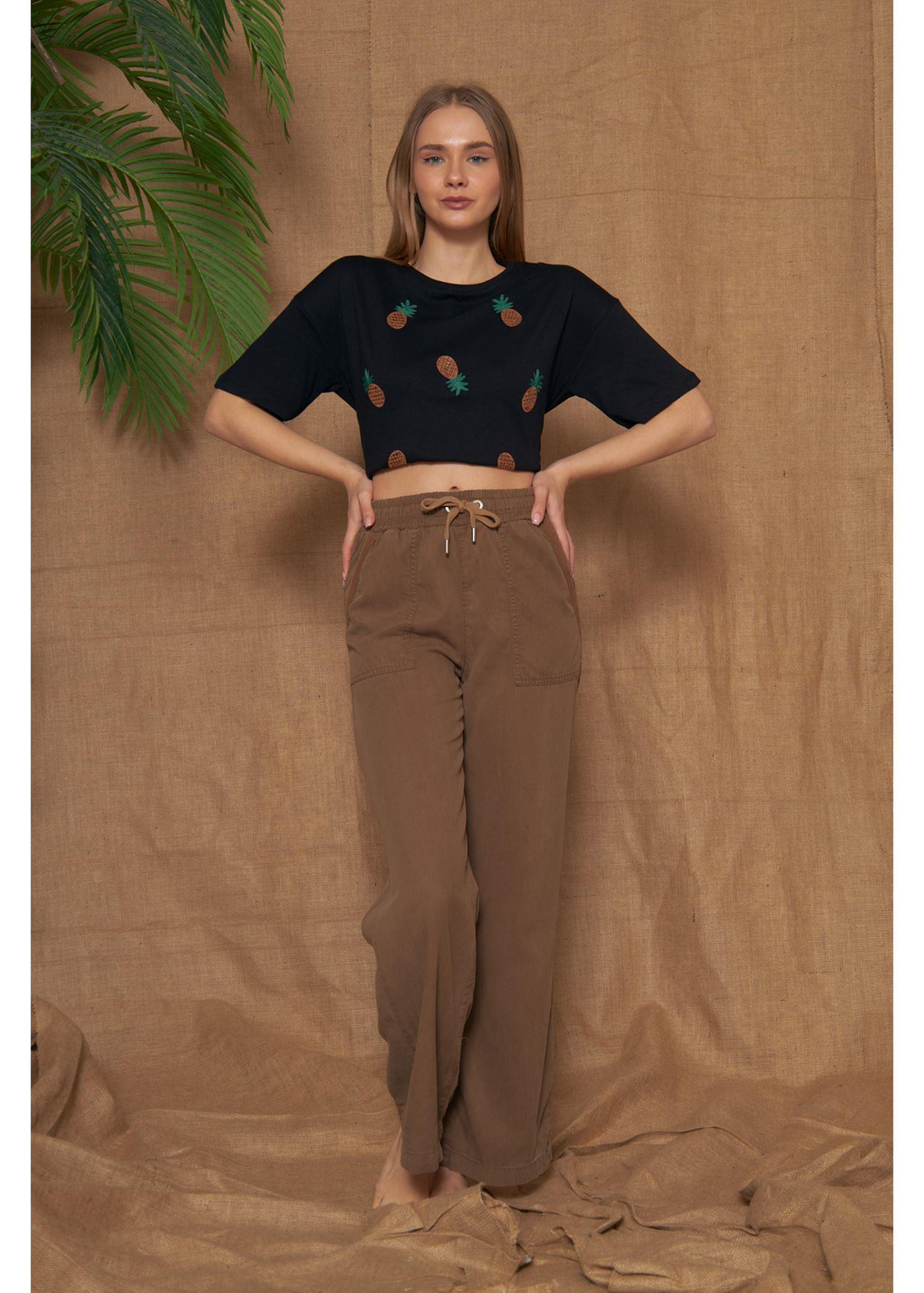 Ananas Nakışlı Süprem T-shirt - Siyah