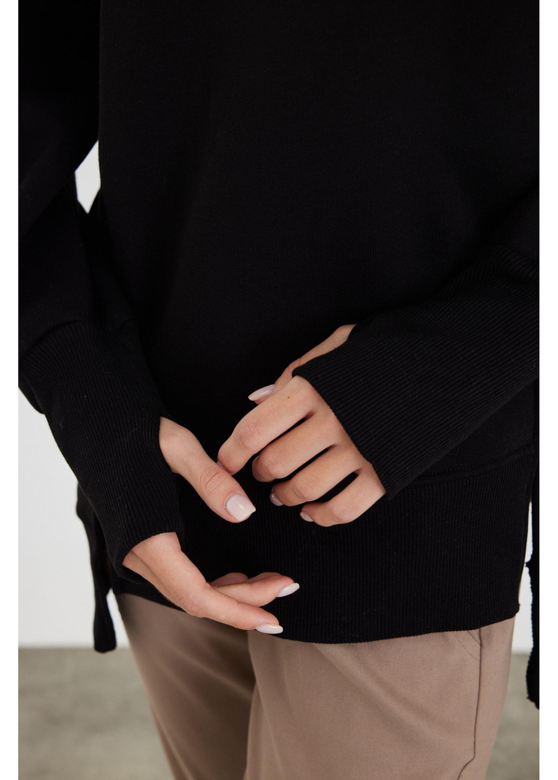 Asimetrik Oversize Sweatshirt-Siyah