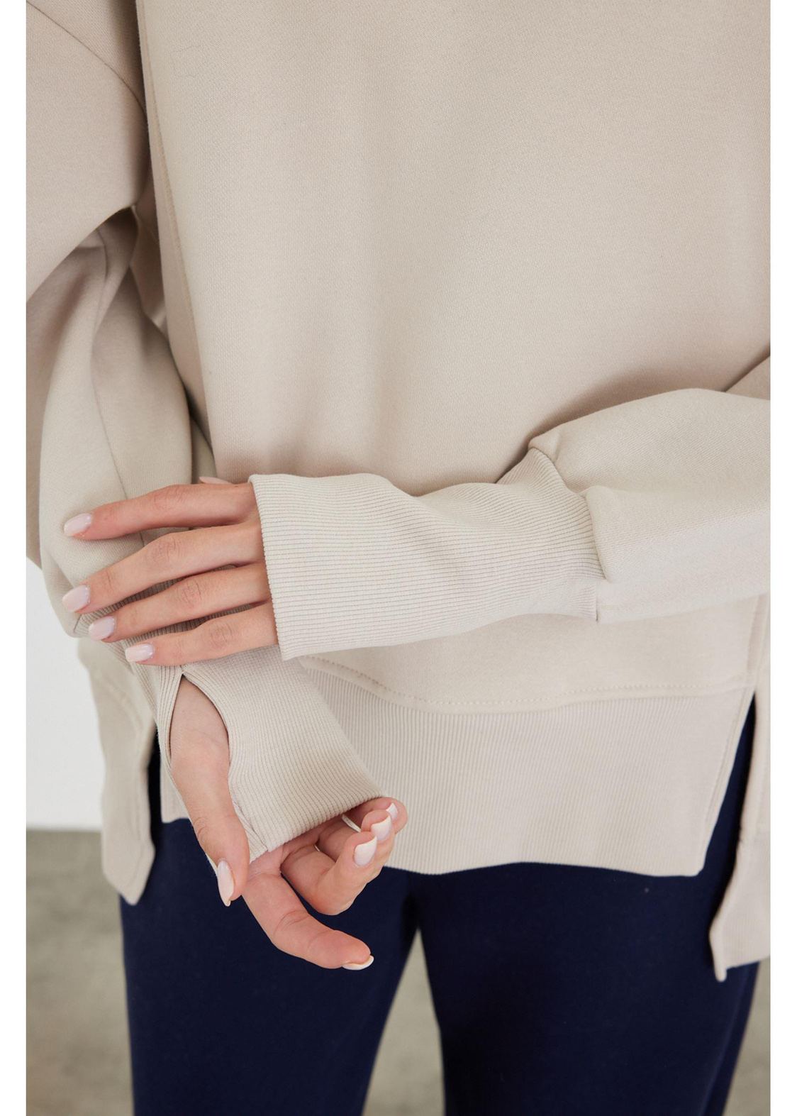 Asimetrik Oversize Sweatshirt-Taş