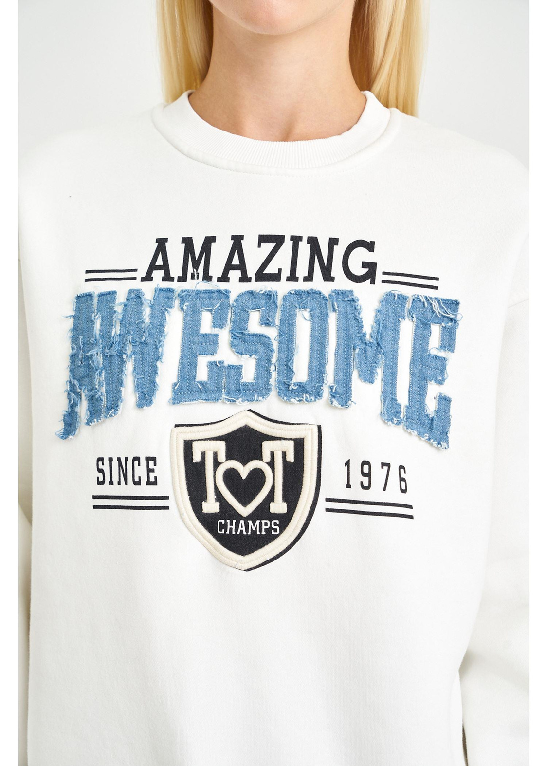 Awesome Jean Baskılı Sweatshirt-Ekru