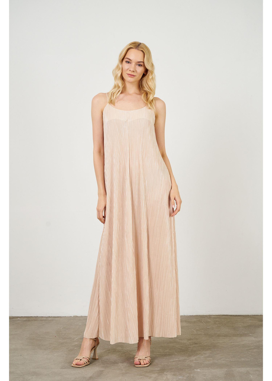 Ayarlanabilir Askılı Plise Elbise-Bej