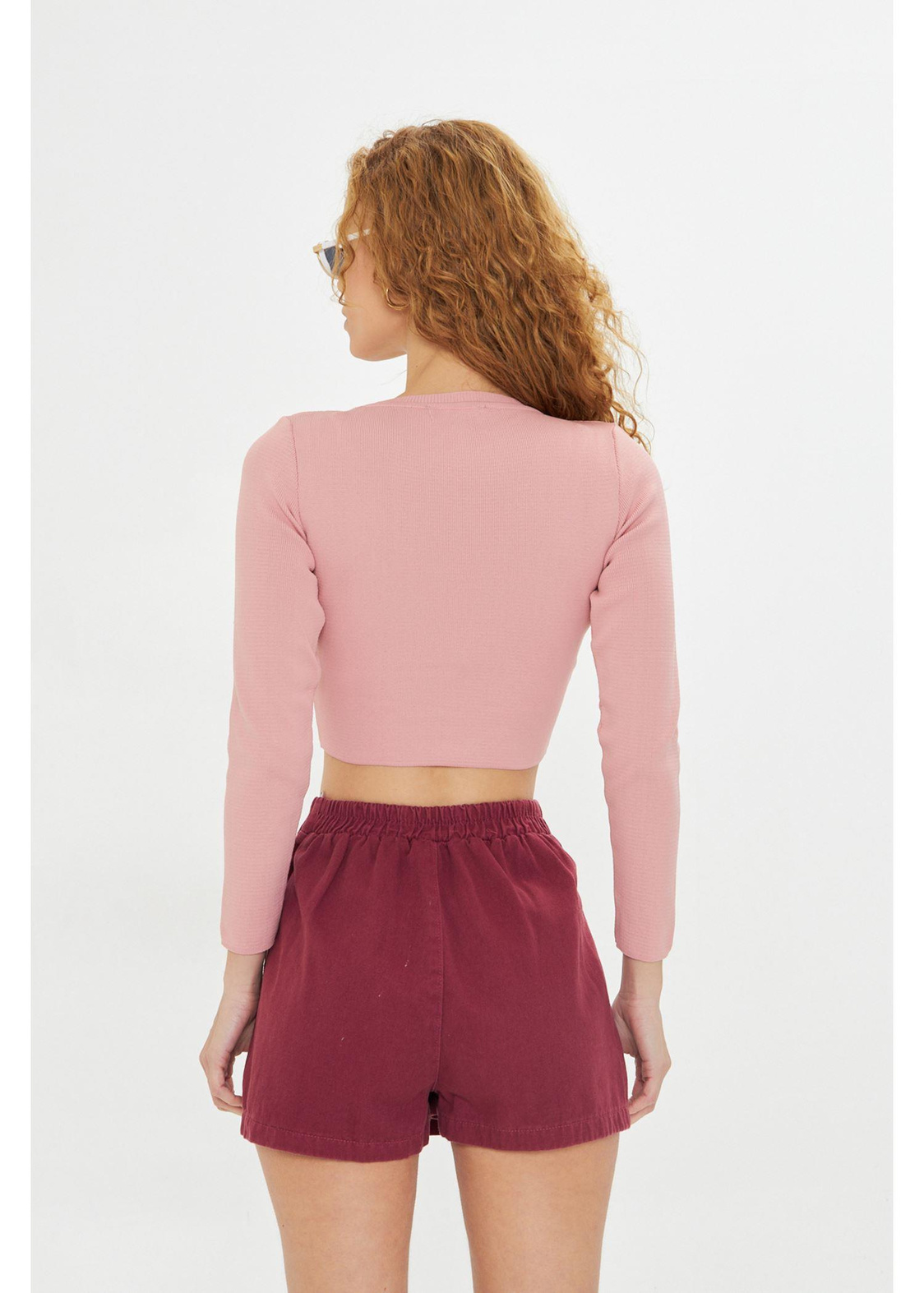 Basic Yaka Crop Kazak