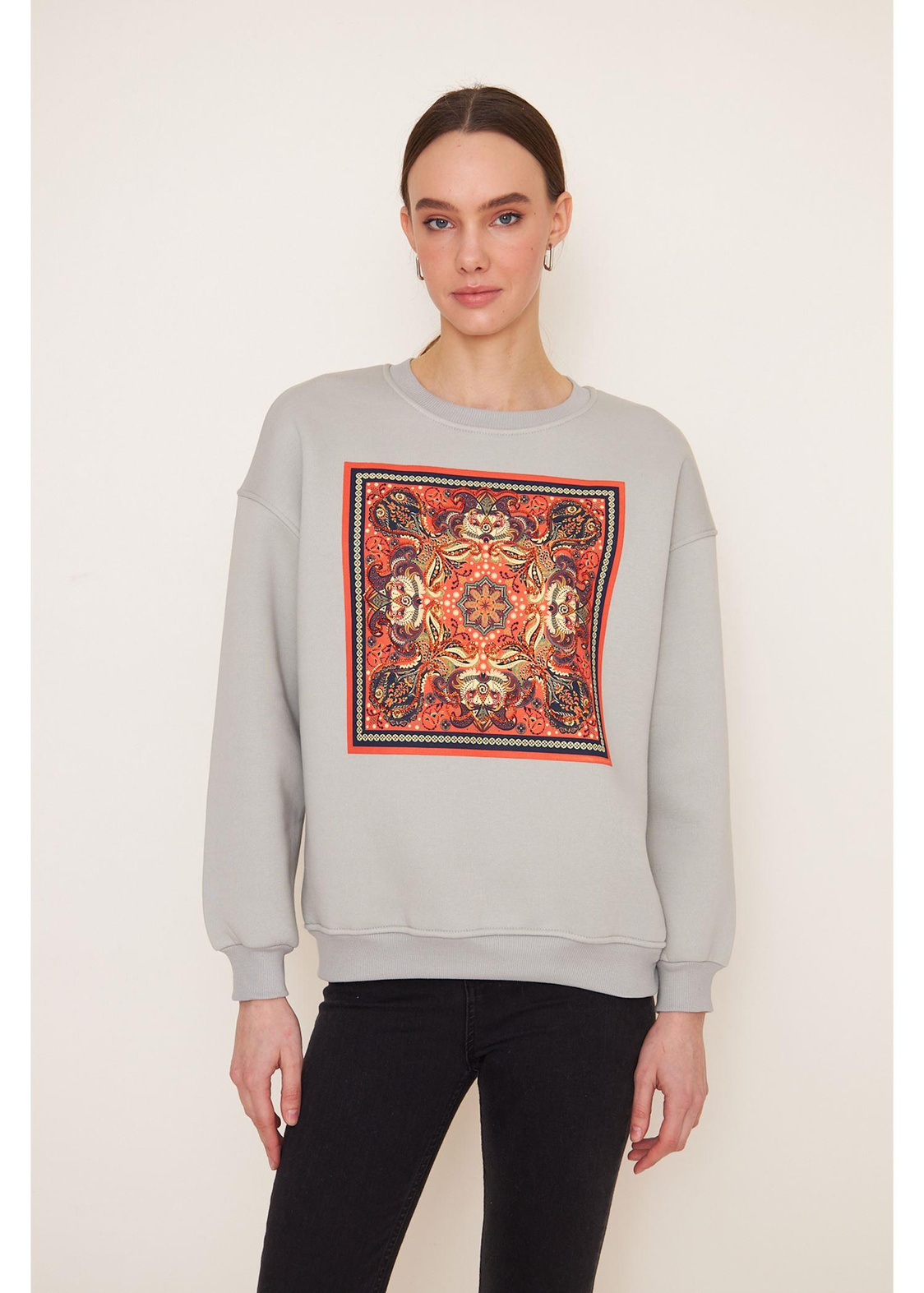 Baskılı Pullu Sweatshirt-Gri