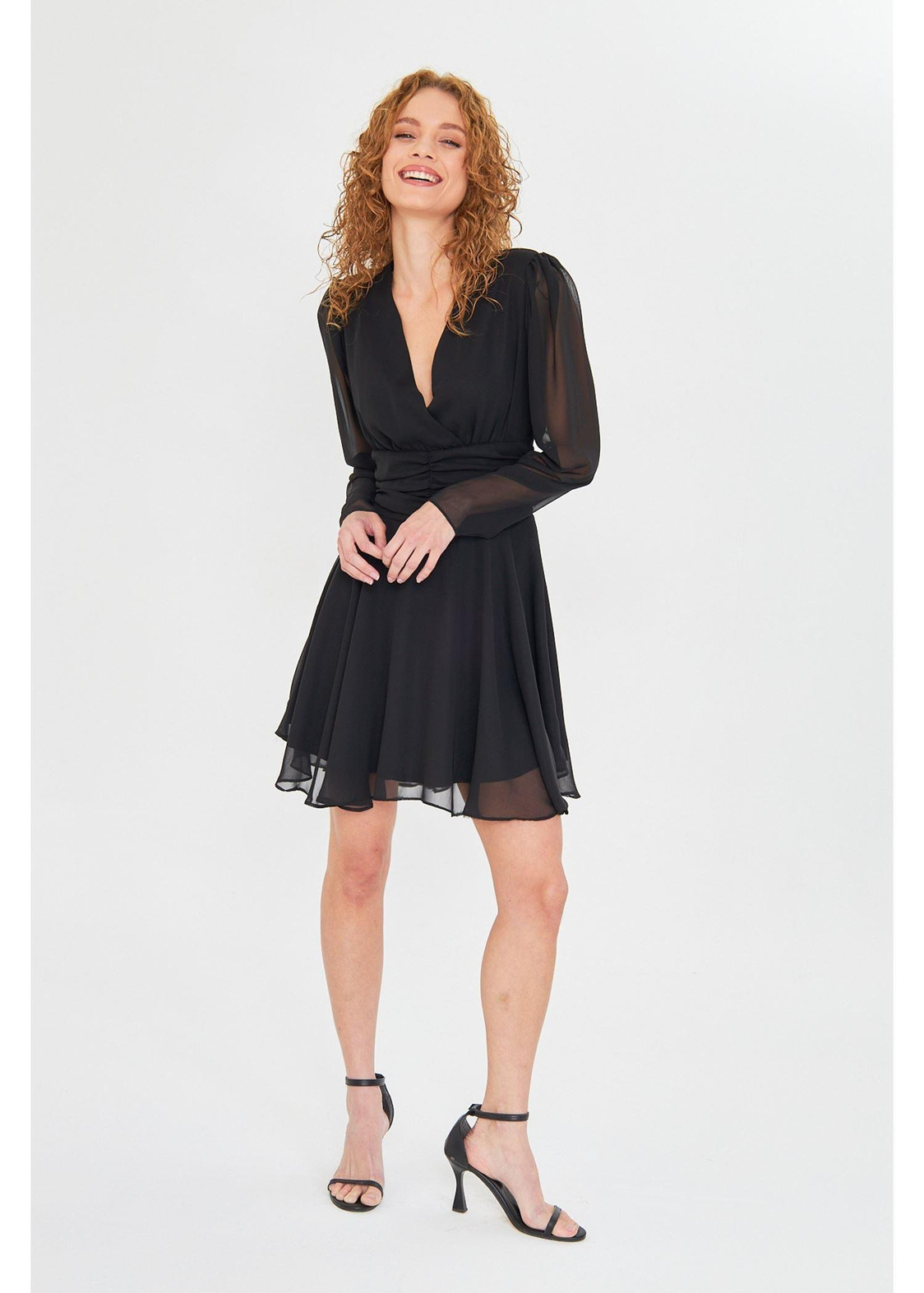 Beli Büzgülü Şifon Elbise-Siyah