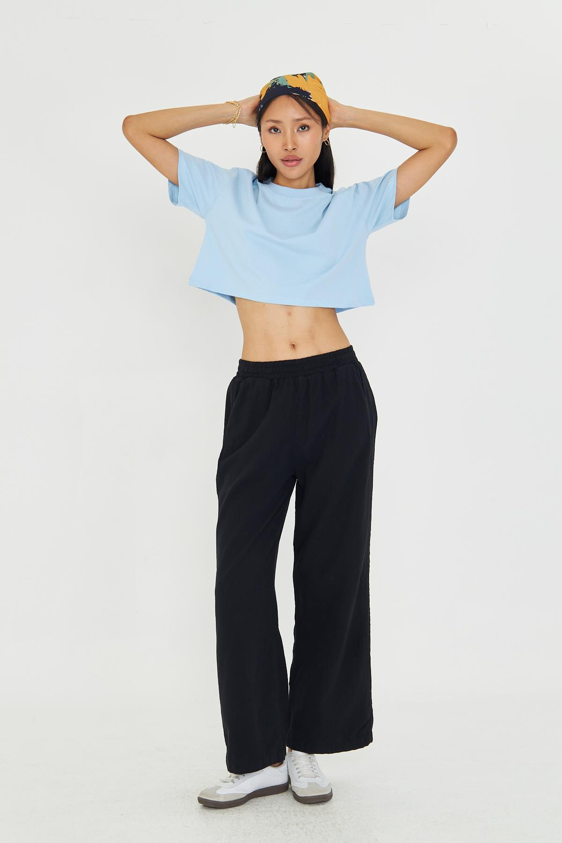 Bisiklet Yaka Crop Tişört