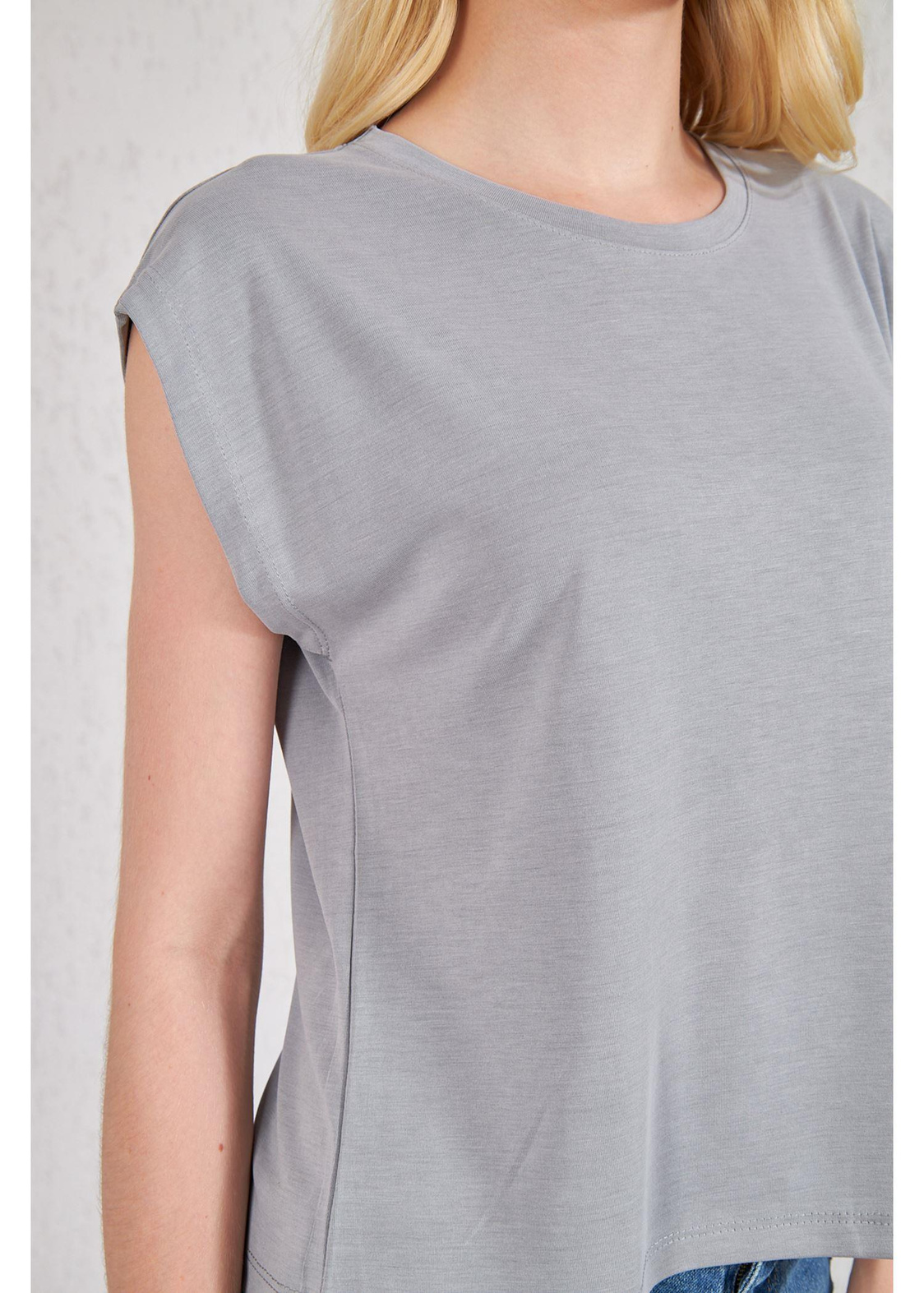 Bisiklet Yaka Kolsuz Tshirt-Gri