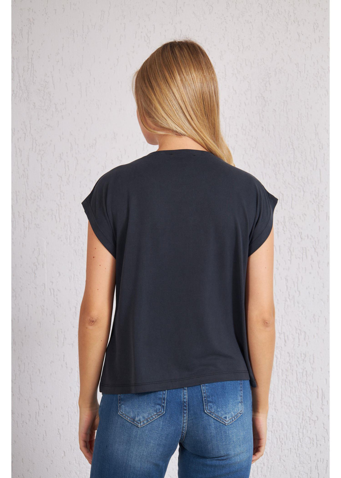 Bisiklet Yaka Kolsuz Tshirt-Siyah