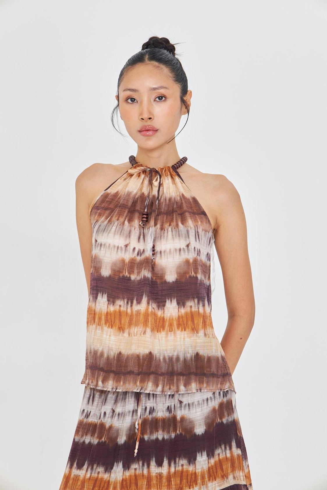 Boncuklu Baskılı Halter Yaka Bluz