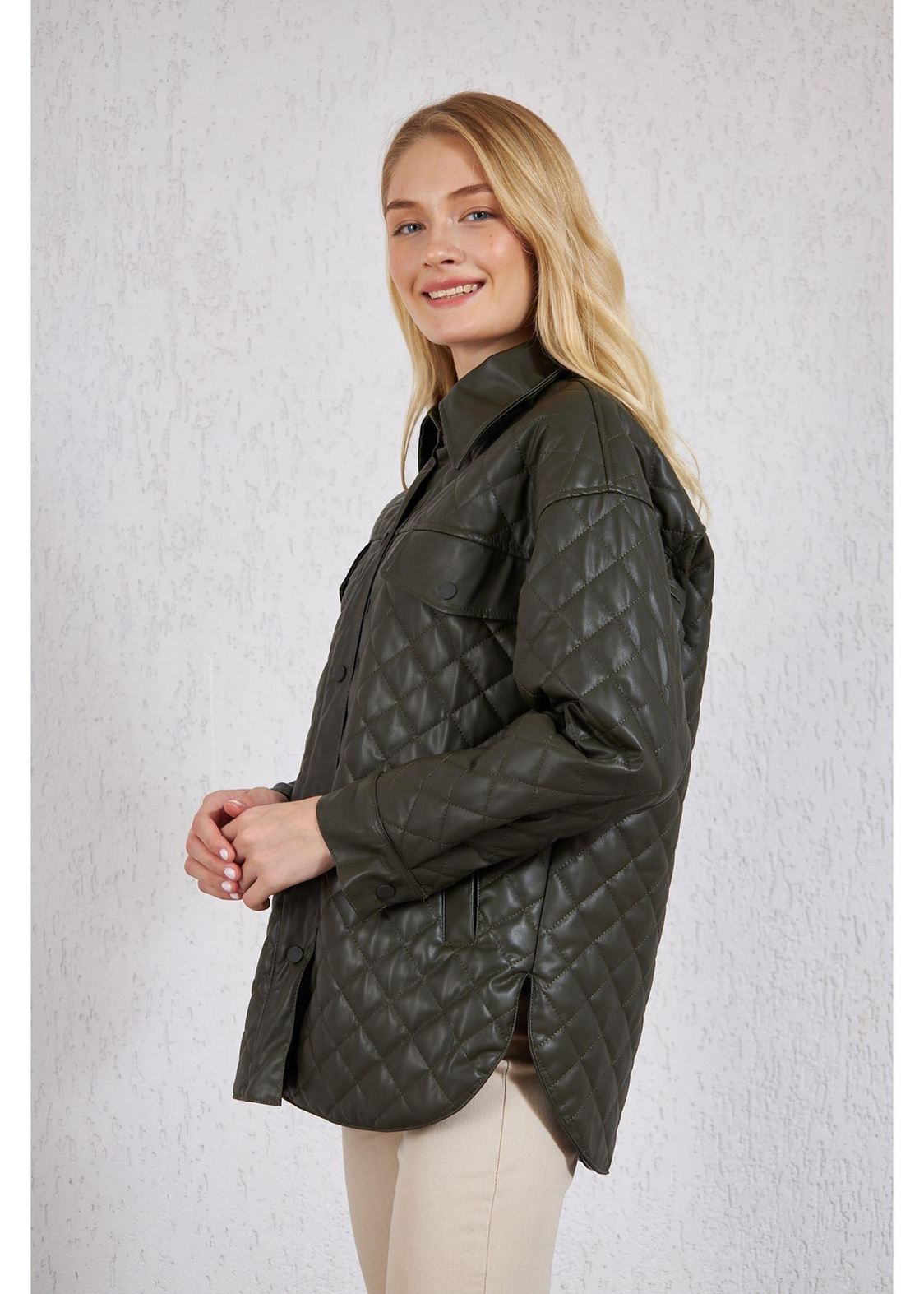 Cep Kapaklı Kapitone Deri Mont-Haki