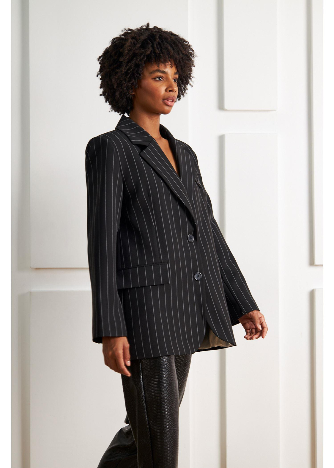 Çizgili Atlas Ceket-Siyah