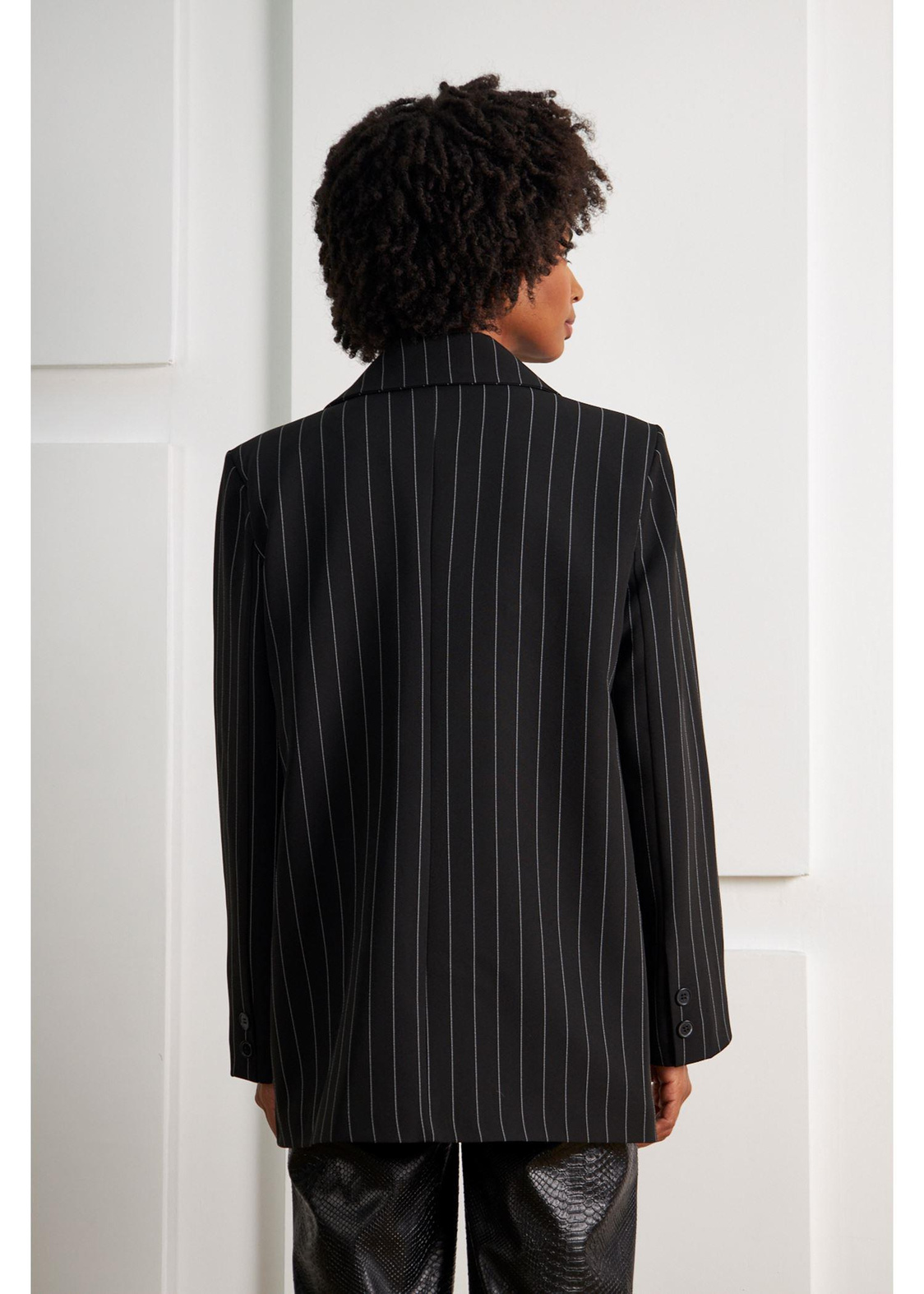 Çizgili Atlas Ceket-Siyah