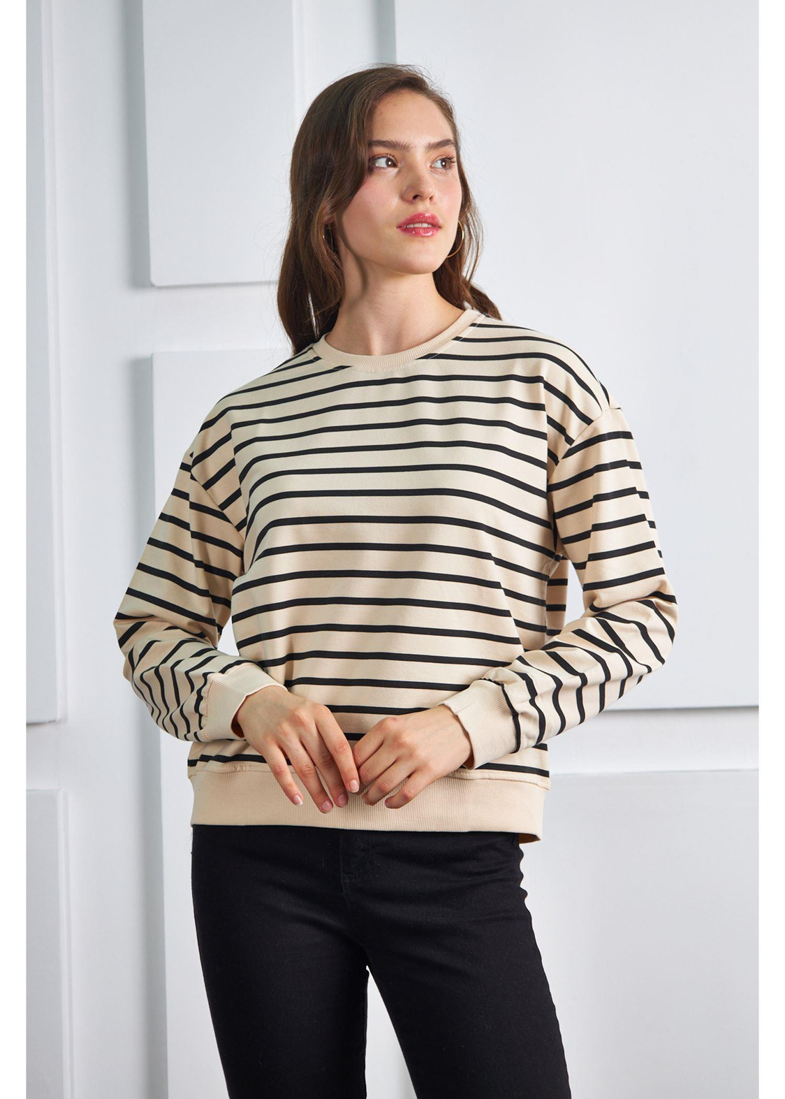 Çizgili Basic Sweatshirt-Siyah
