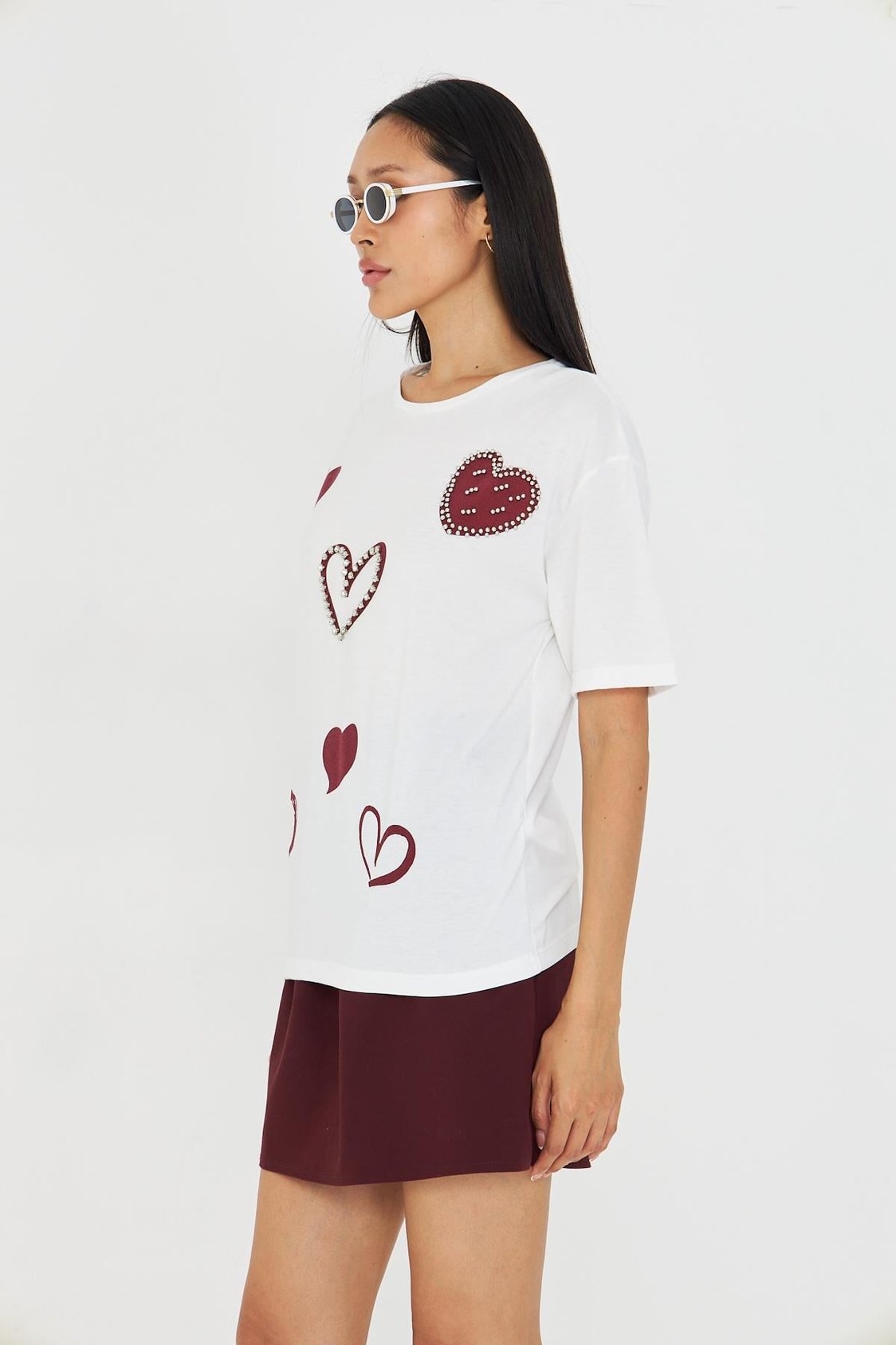 Çoklu Kalp Baskılı Taşlı T-shirt - Ekru/Bordo
