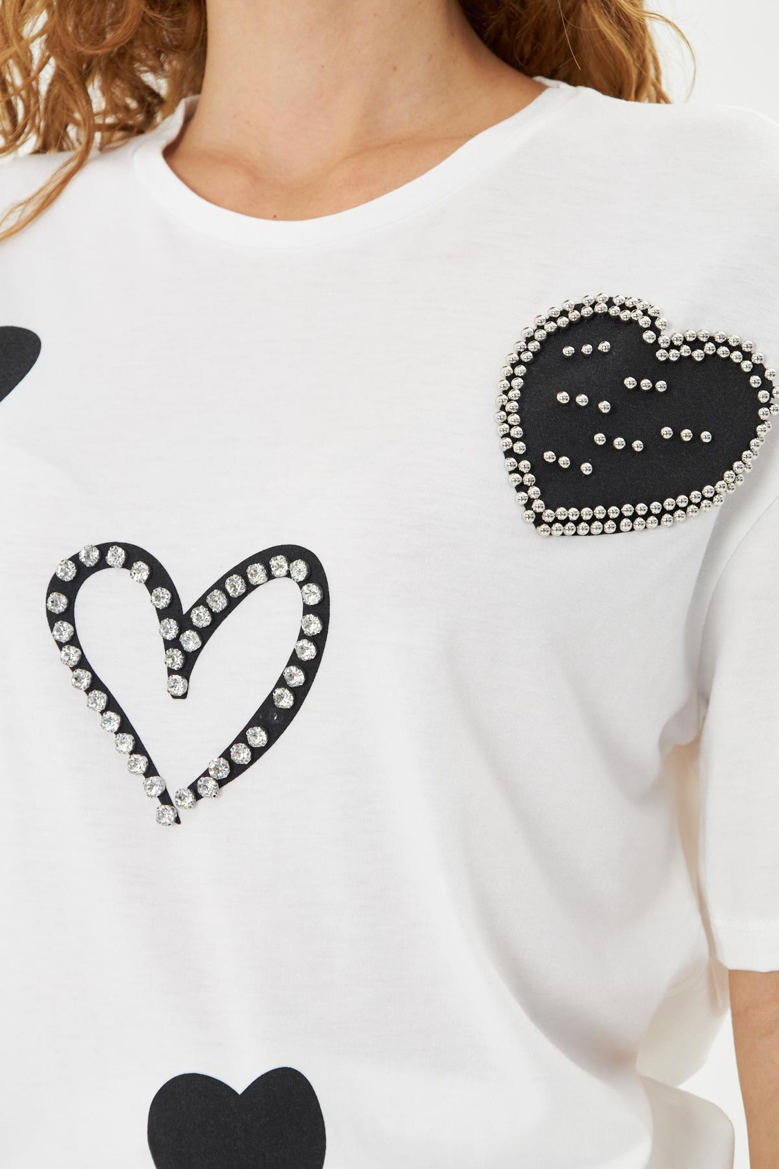 Çoklu Kalp Baskılı Taşlı T-shirt - Ekru/Siyah