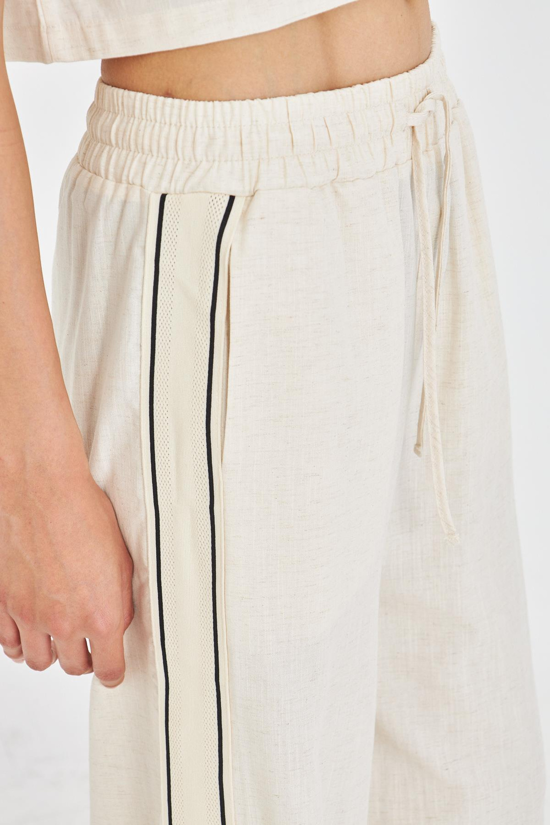 Dantel Detaylı Keten Görünümlü Pantolon