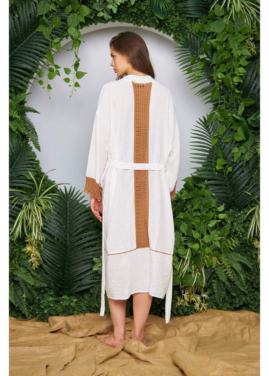 Dantel Detaylı Kuşaklı Keten Kimono-Ekru