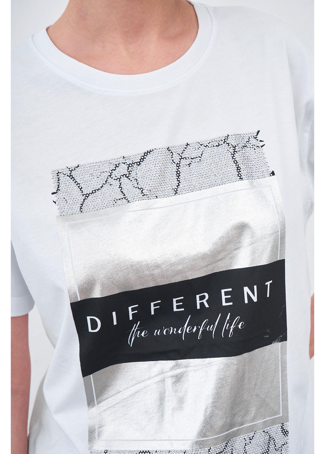 Different Baskılı T-shirt-Beyaz